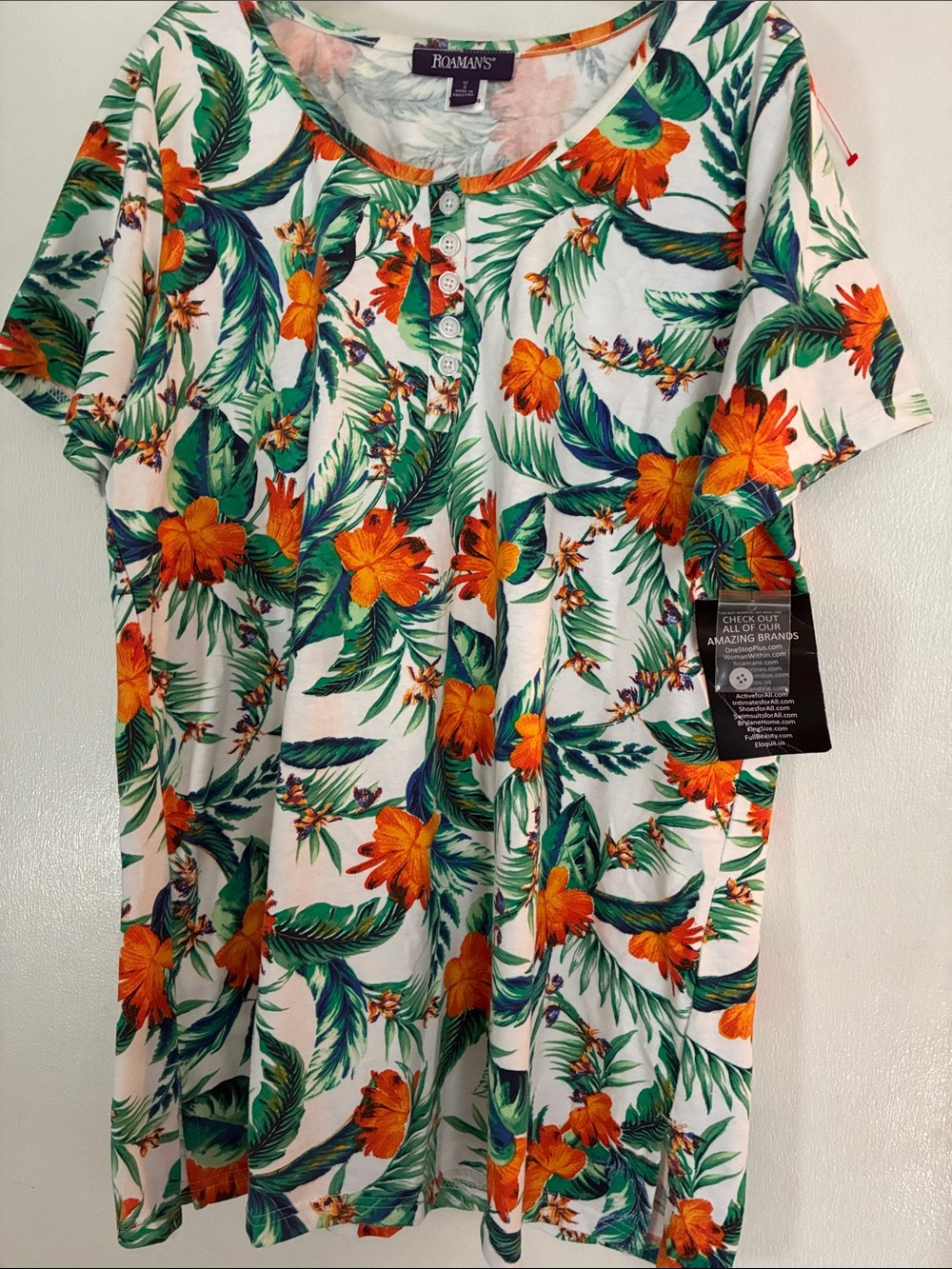 Romans Women’s Colorful Floral Top NWT Size 12 S company calls a Size S as 12